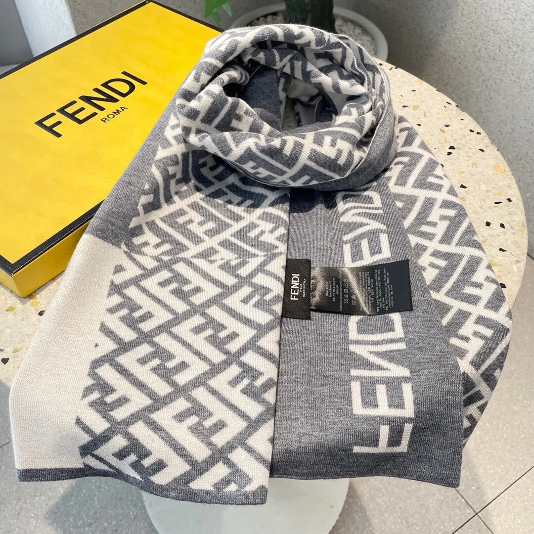 【2026】【FENDI  フェンディ】スカーフ180*32CM   241109