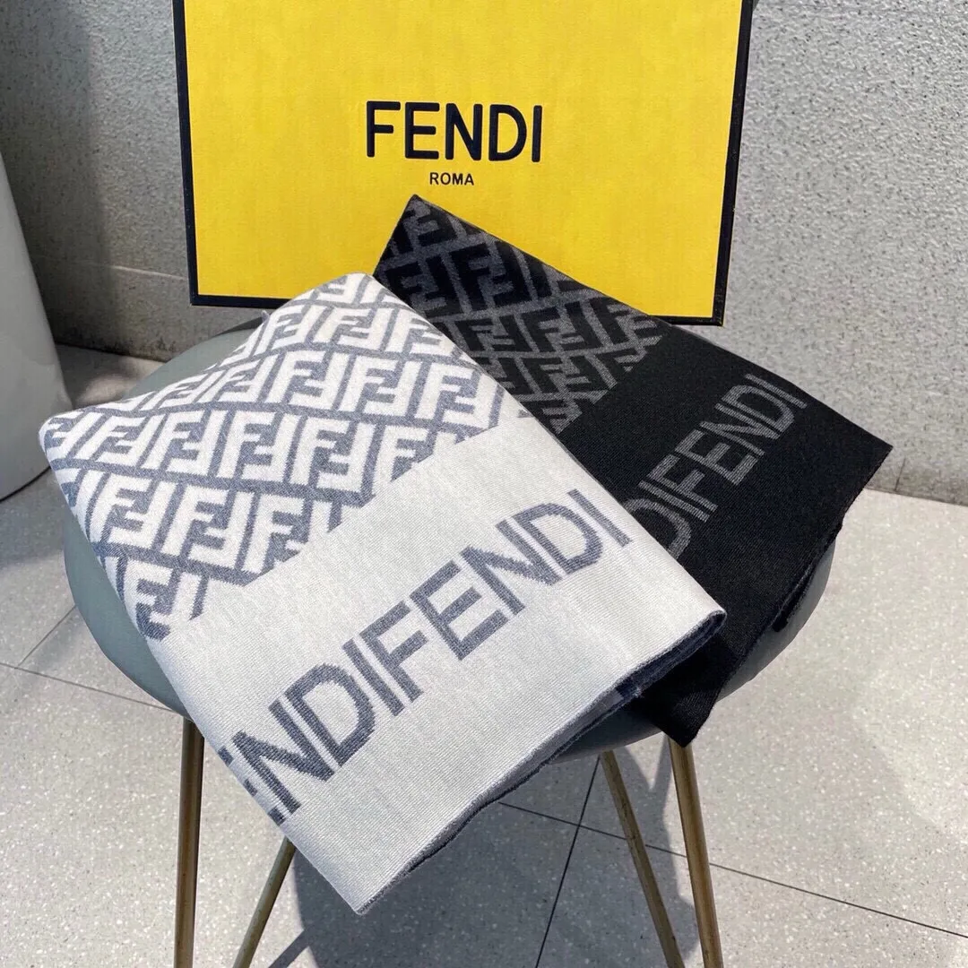 【2026】【FENDI  フェンディ】スカーフ180*32CM   241109