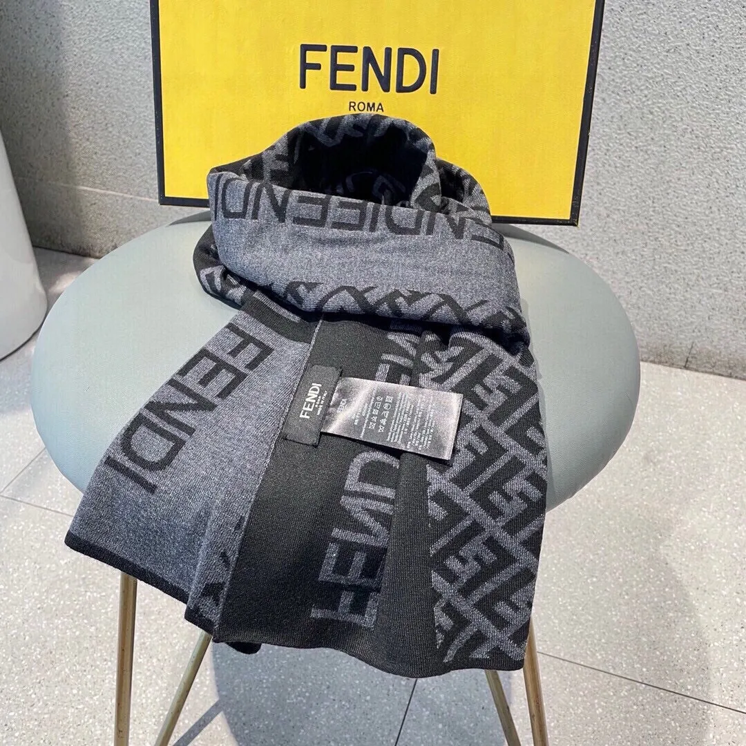 【2026】【FENDI  フェンディ】スカーフ180*32CM   241109