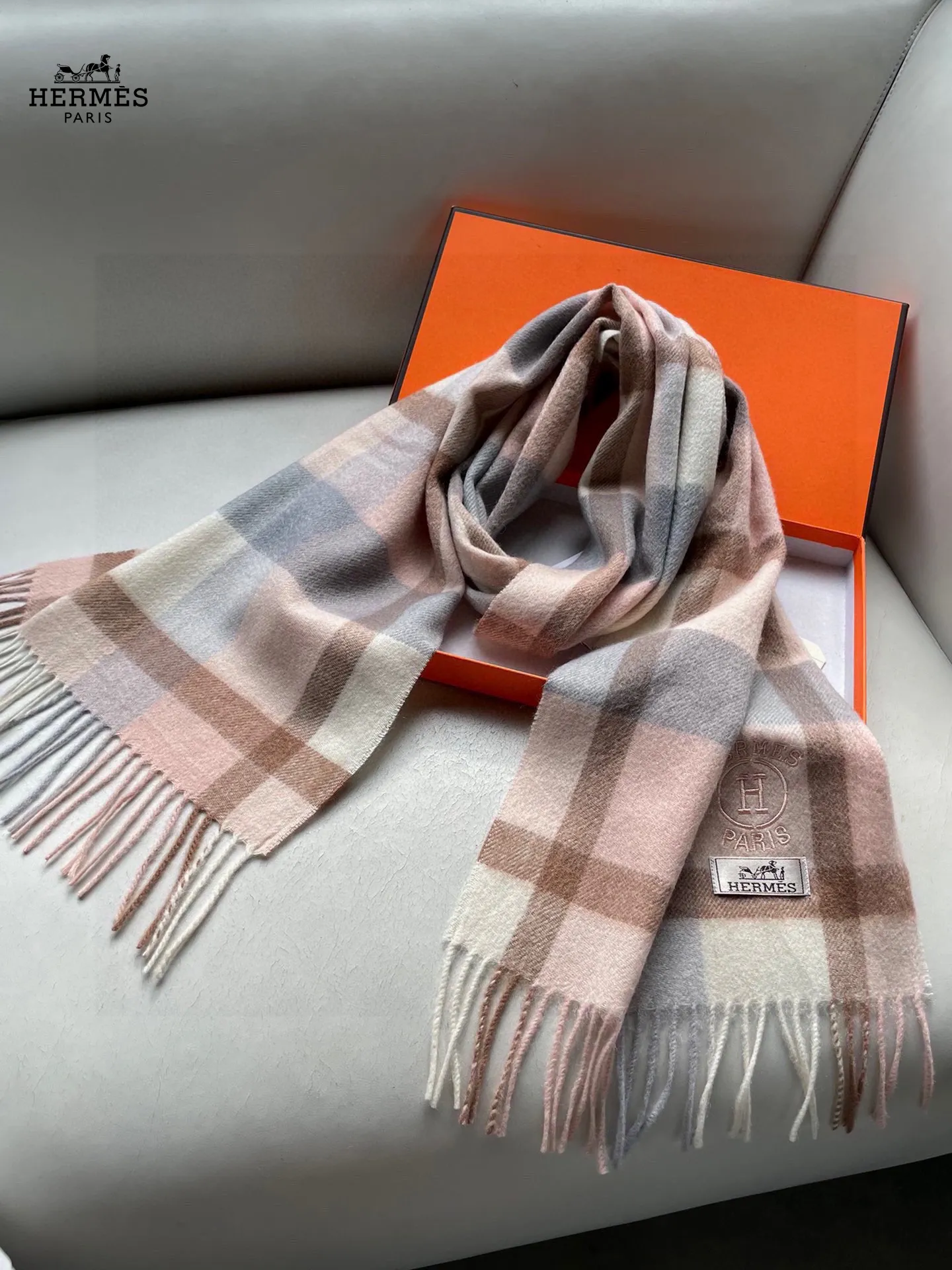 【2026】【HERMES エルメス 】スカーフ   30*180CM  241109