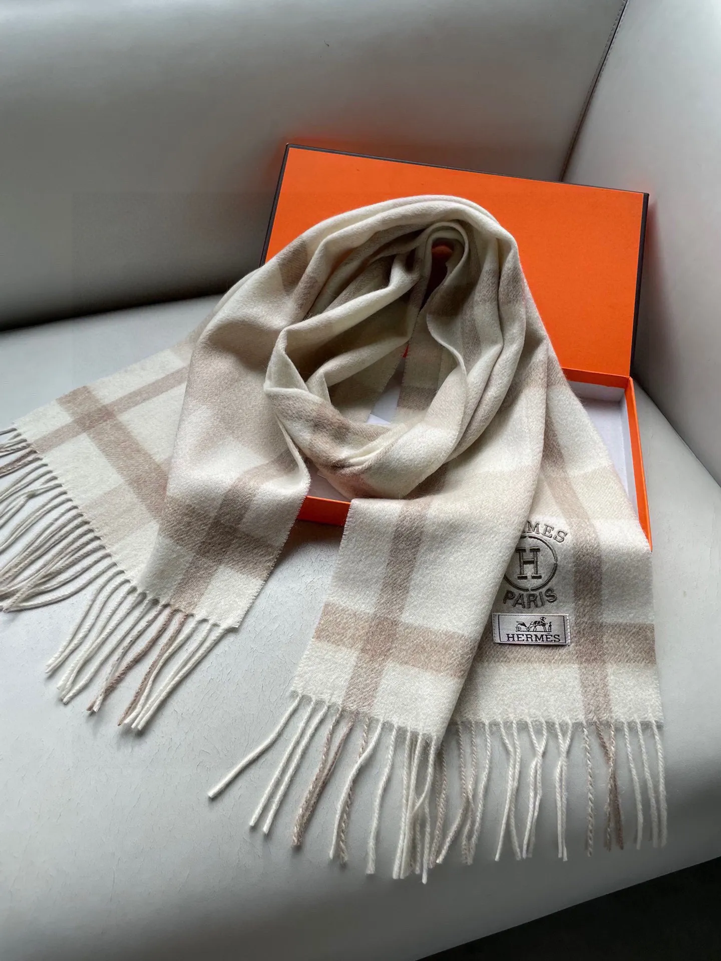 【2026】【HERMES エルメス 】スカーフ   30*180CM  241109
