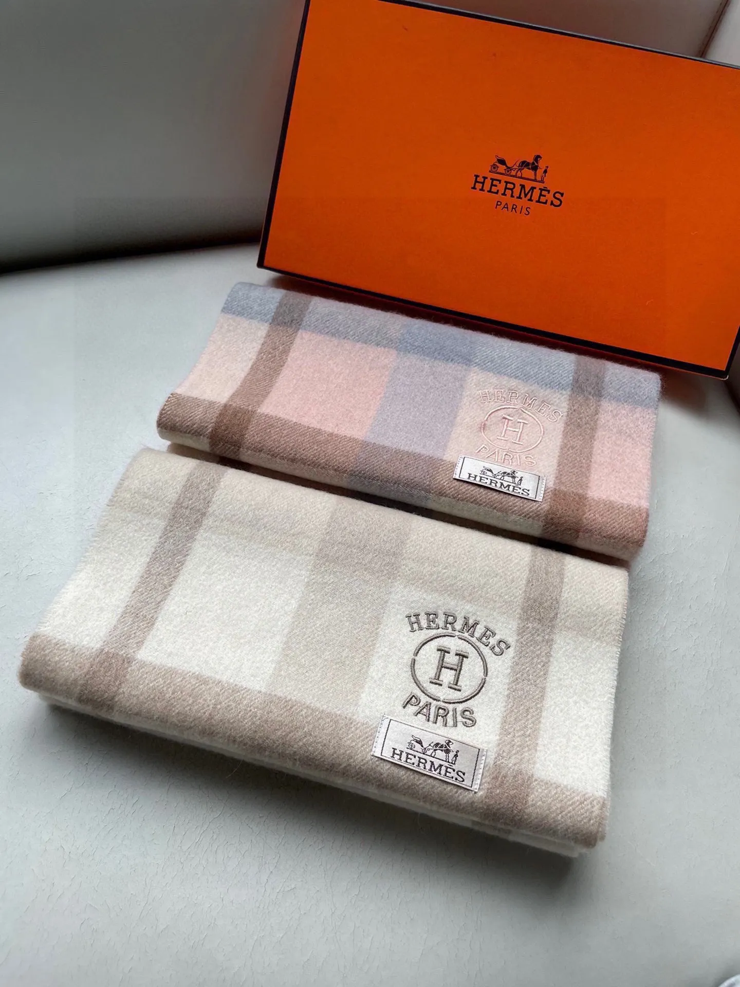 【2026】【HERMES エルメス 】スカーフ   30*180CM  241109