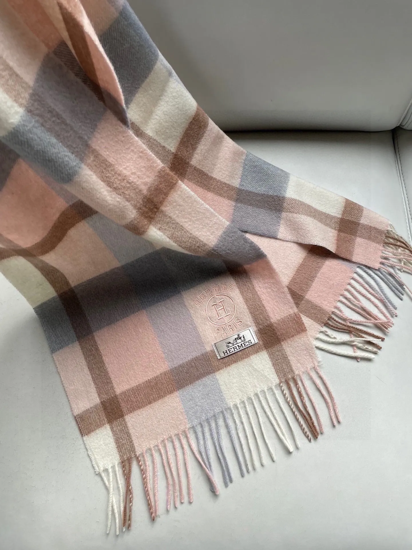 【2026】【HERMES エルメス 】スカーフ   30*180CM  241109