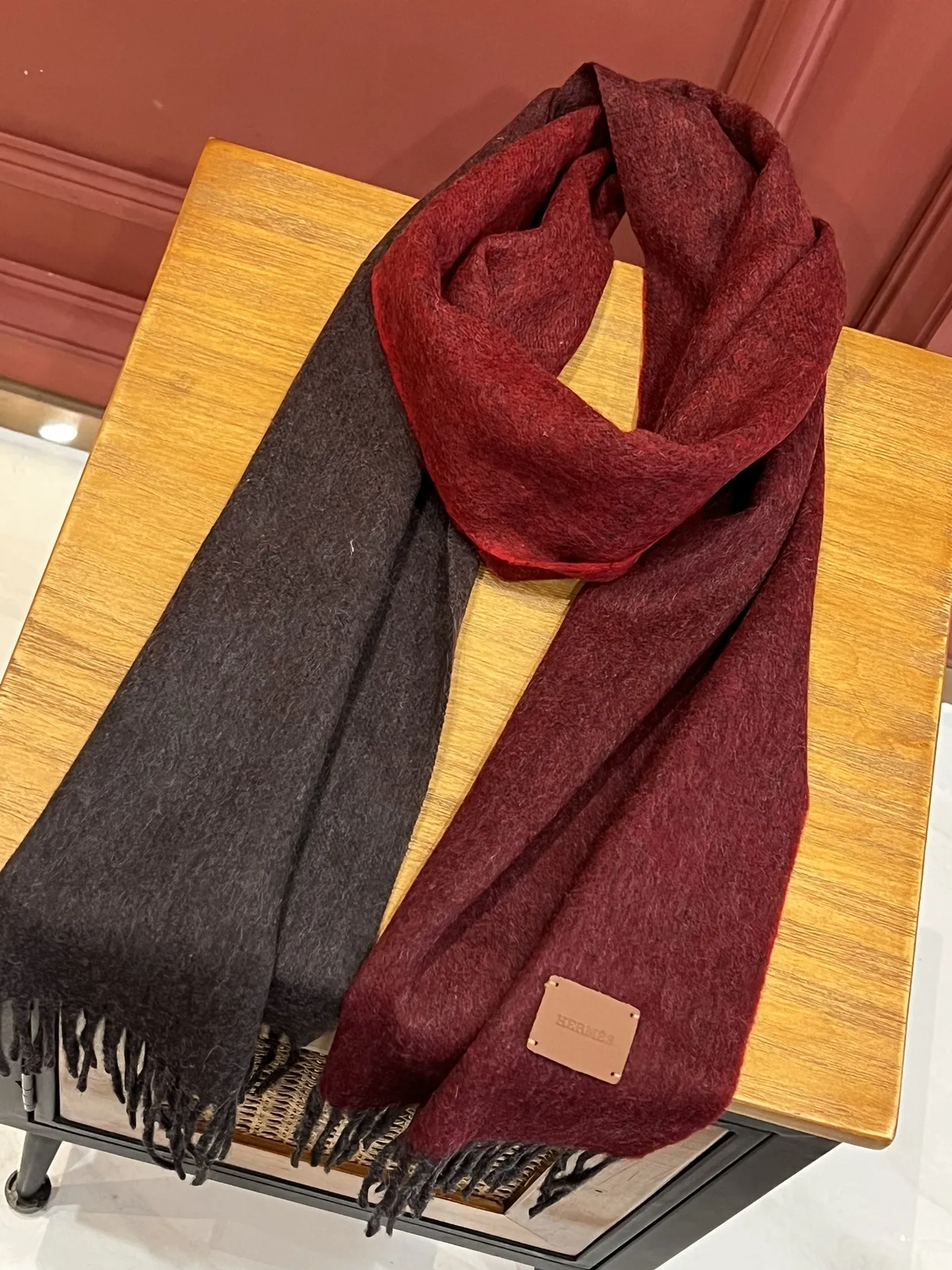 【2026】【HERMES エルメス 】スカーフ   32*190CM  241109