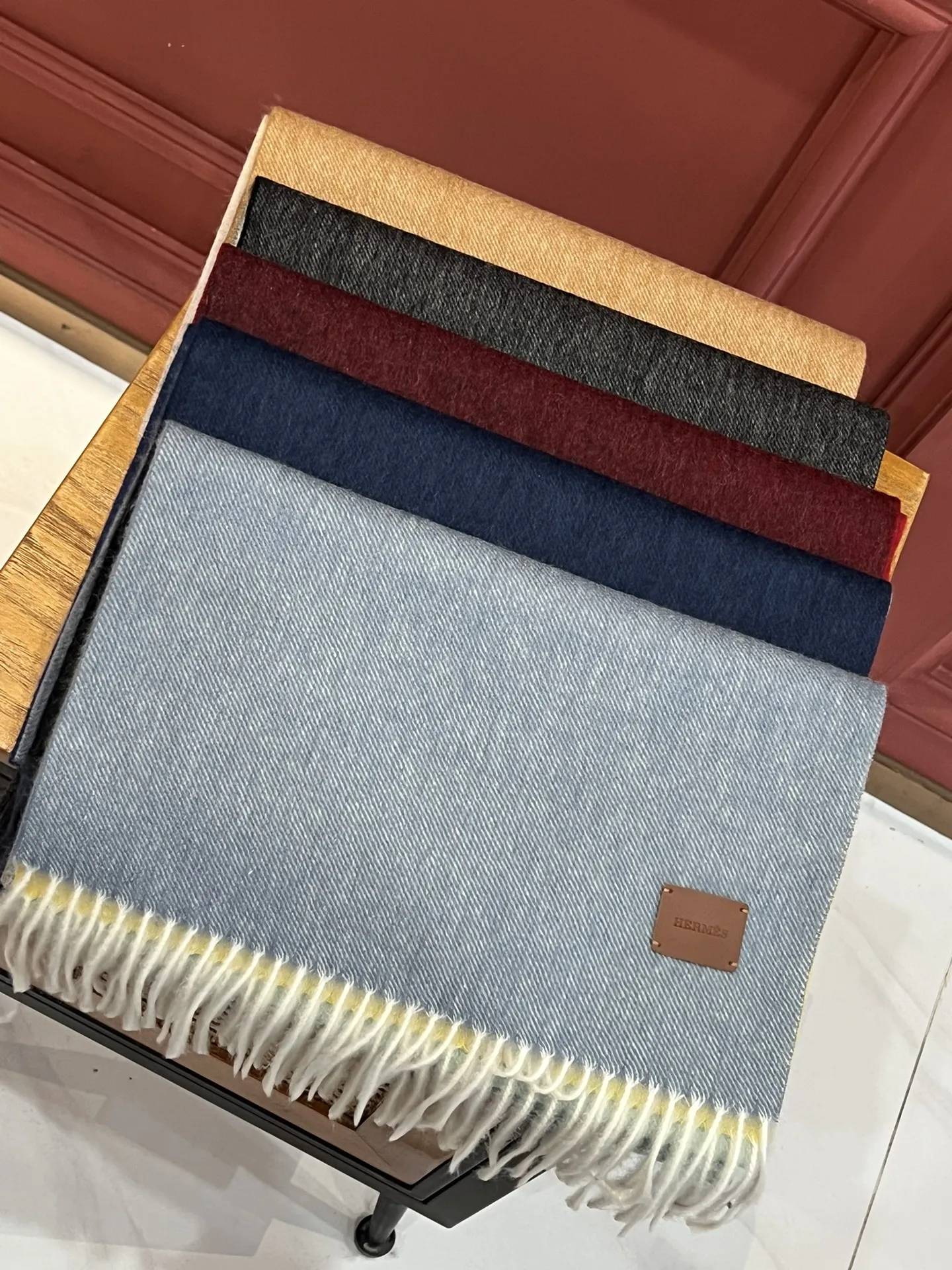 【2026】【HERMES エルメス 】スカーフ   32*190CM  241109