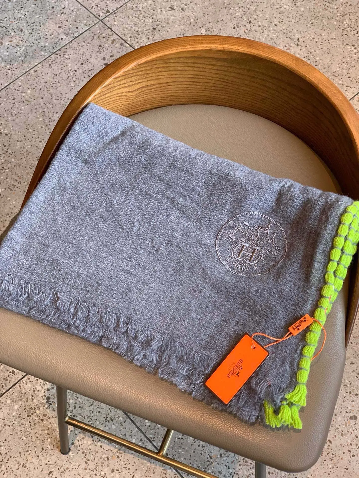 【2026】【HERMES エルメス 】スカーフ   180*70CM  241109