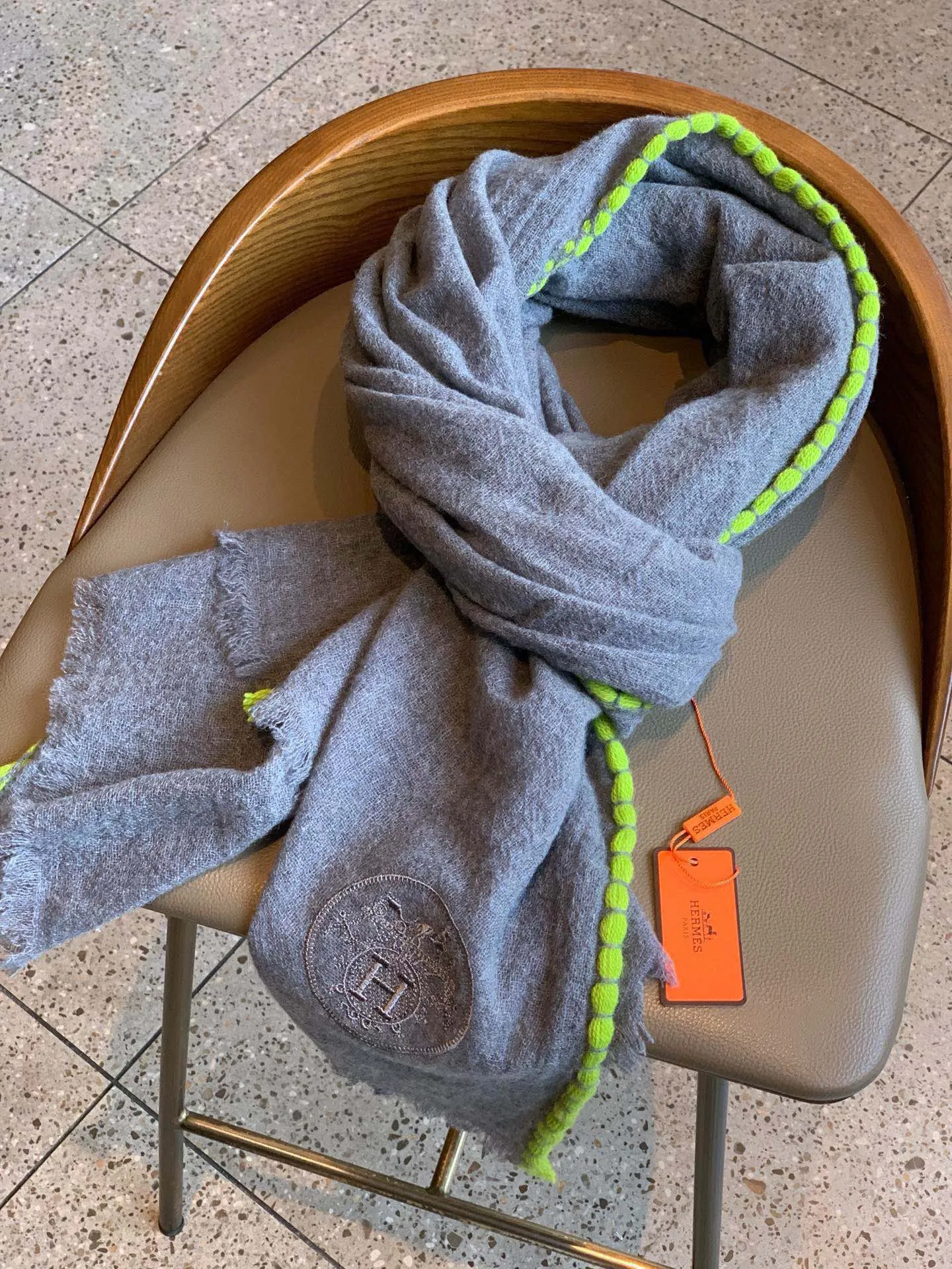 【2026】【HERMES エルメス 】スカーフ   180*70CM  241109
