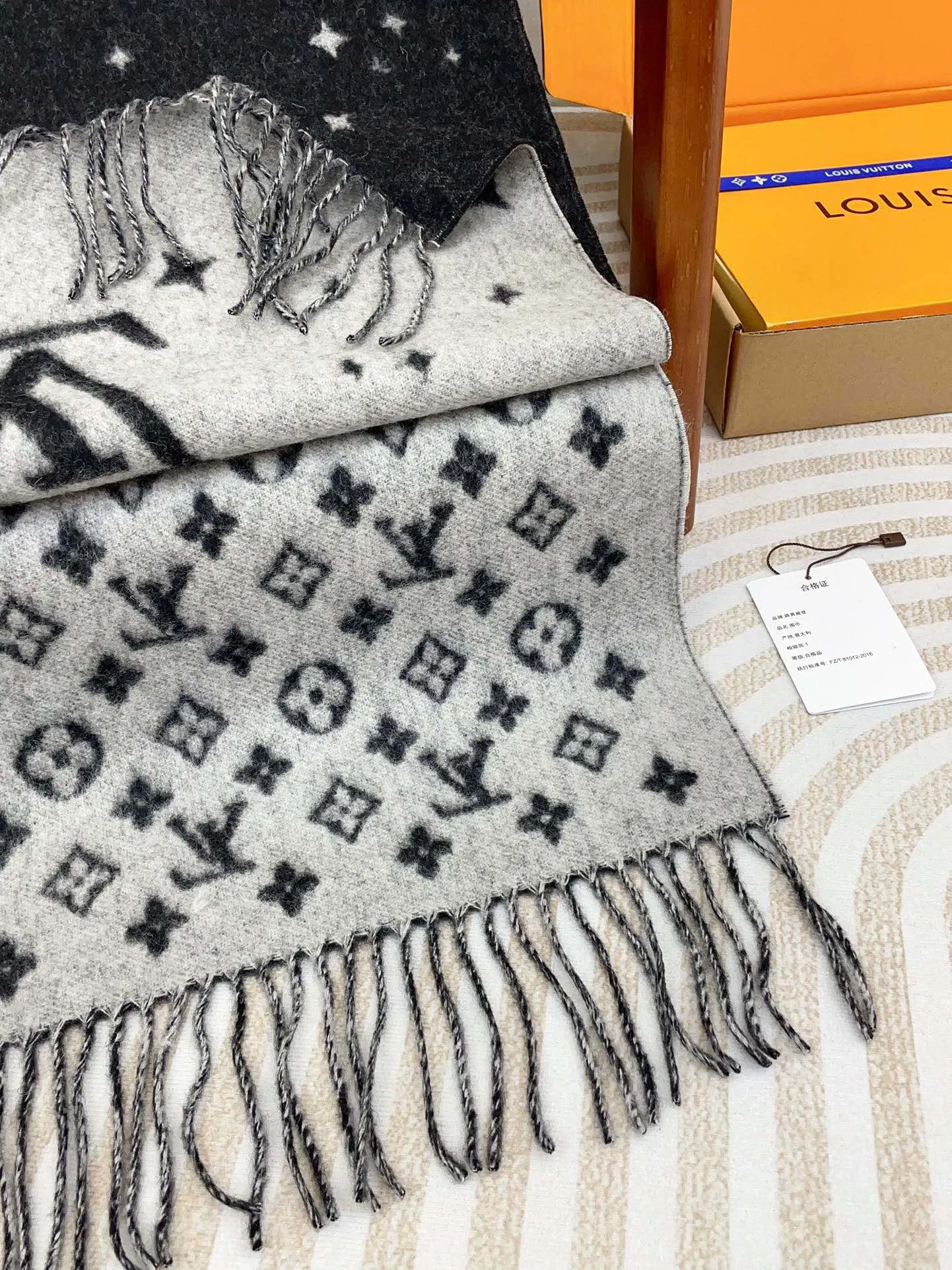 【2026】【LV LOUIS VUITTON ルイ·ヴィトン】 スカーフ 45*210cm  241107