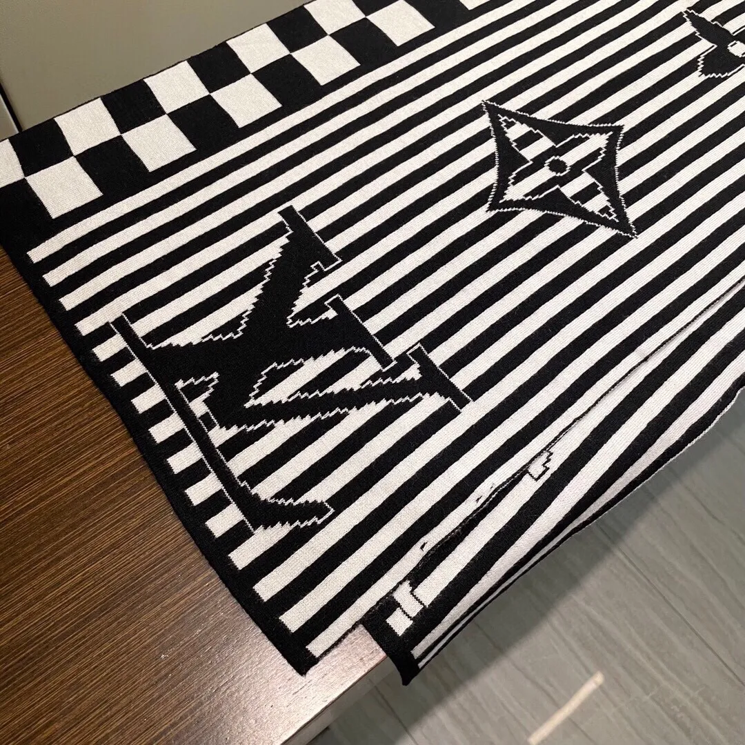 【2026】【LV LOUIS VUITTON ルイ·ヴィトン】 スカーフ 30*180cm  241107