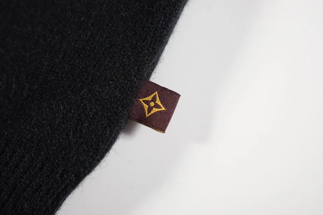 【2026】LV【LOUIS VUITTON 公式旗艦店】ルイヴィトン  セーター好評に付き再入荷！241104