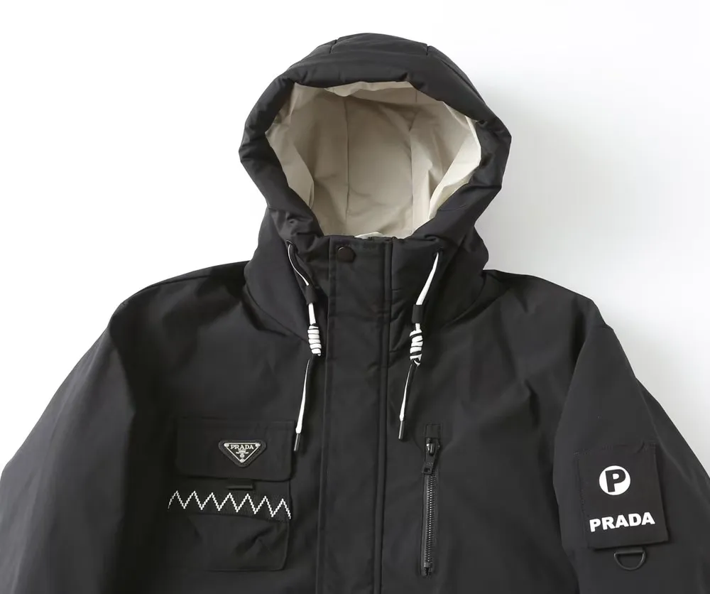 【2026】【PRADA  公式旗艦店】プラダ  ダウンジャケット 好評に付き再入荷！ 241102