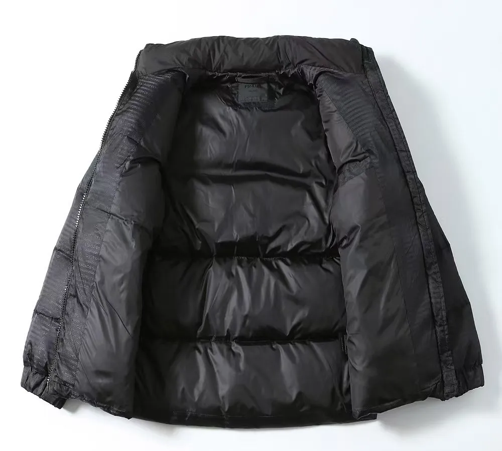 【2026】【PRADA  公式旗艦店】プラダ  ダウンジャケット 好評に付き再入荷！ 241102