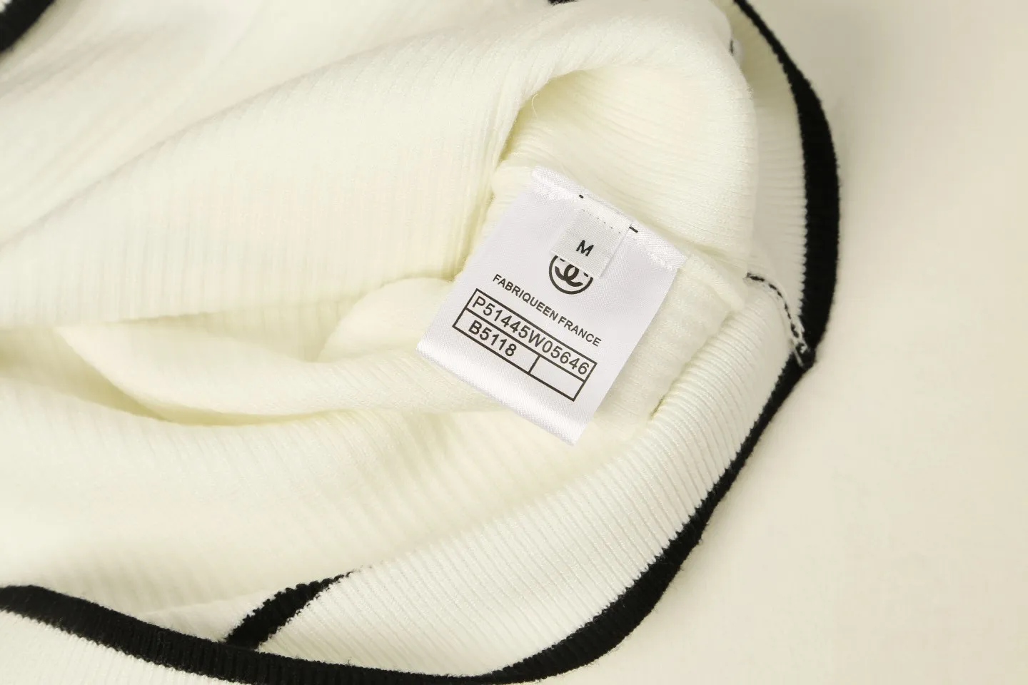 【2026】【CHANEL  公式旗艦店】シャネル  セーター好評に付き再入荷！ 241102