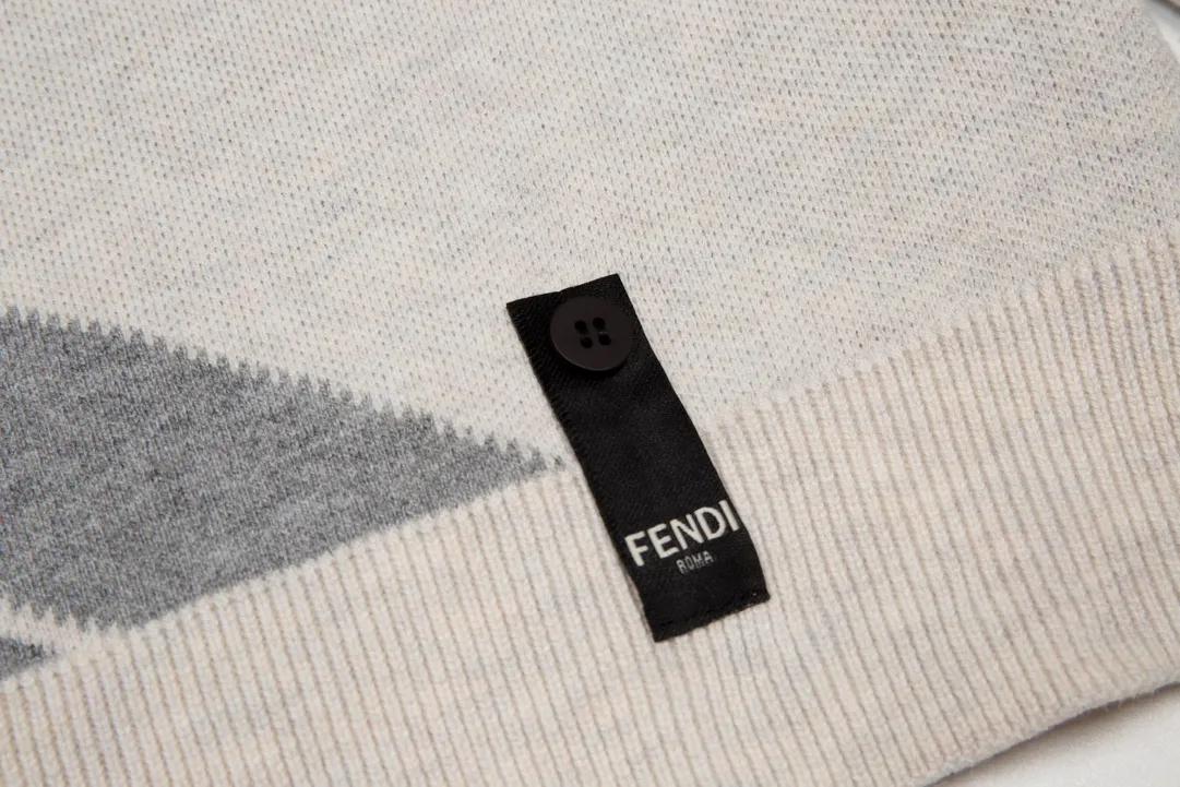 【2026】【FENDI  公式旗艦店】フェンディ セーター好評に付き再入荷！ 241101