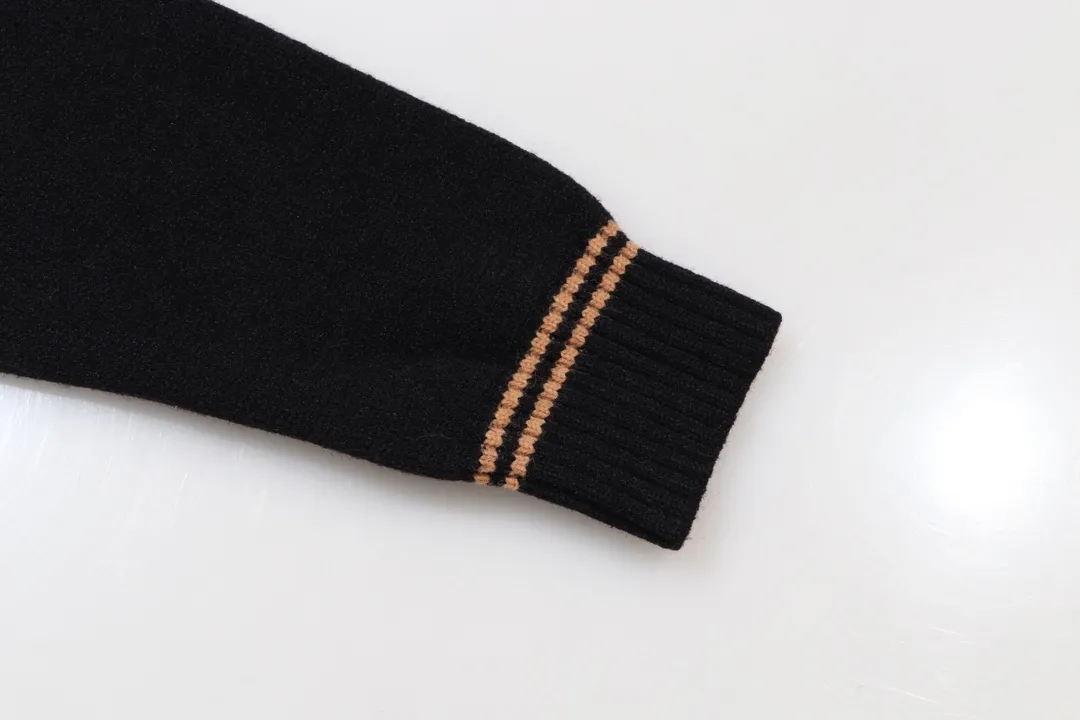 【2026】【PRADA   公式旗艦店】プラダ  セーター好評に付き再入荷！ 241031