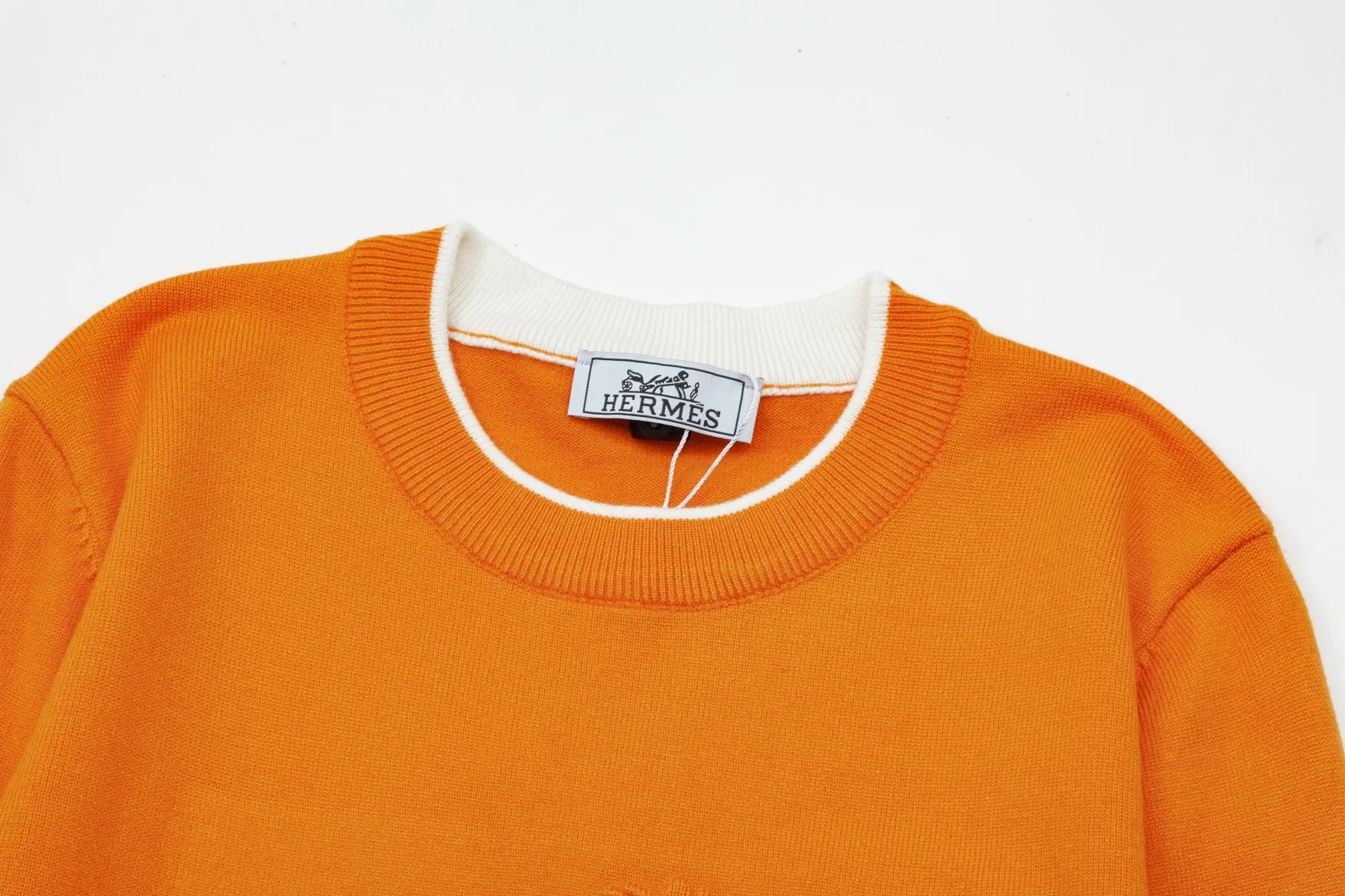 【2026】【Hermès  公式旗艦店】エルメス  セーター好評に付き再入荷！ 241030