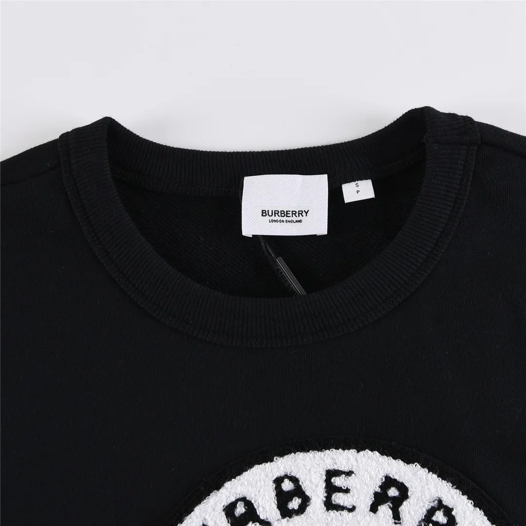【2026】【BURBERRY   公式旗艦店】バーバリー   丸首の衛衣 スウェットご好評に付き再入荷 241025