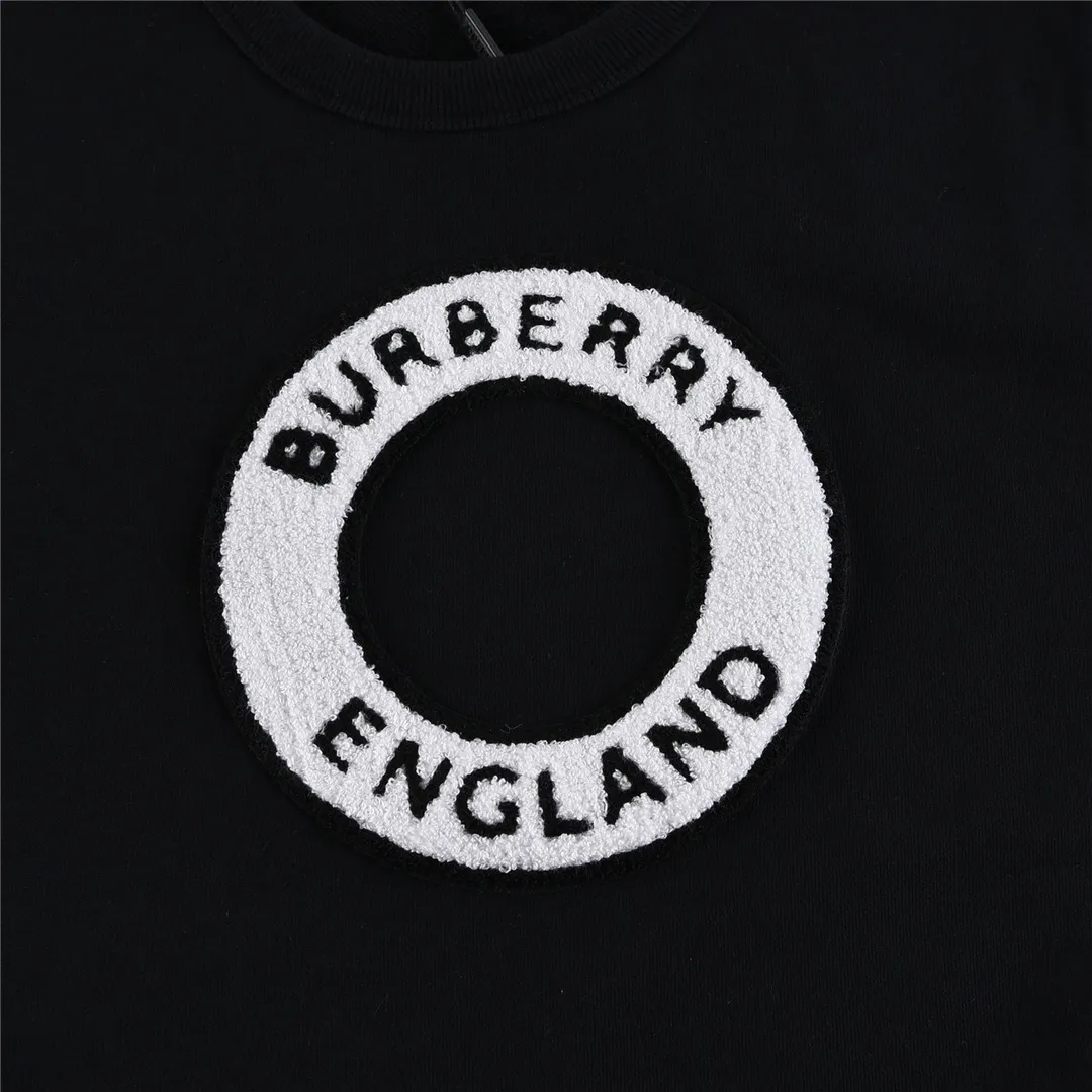 【2026】【BURBERRY   公式旗艦店】バーバリー   丸首の衛衣 スウェットご好評に付き再入荷 241025