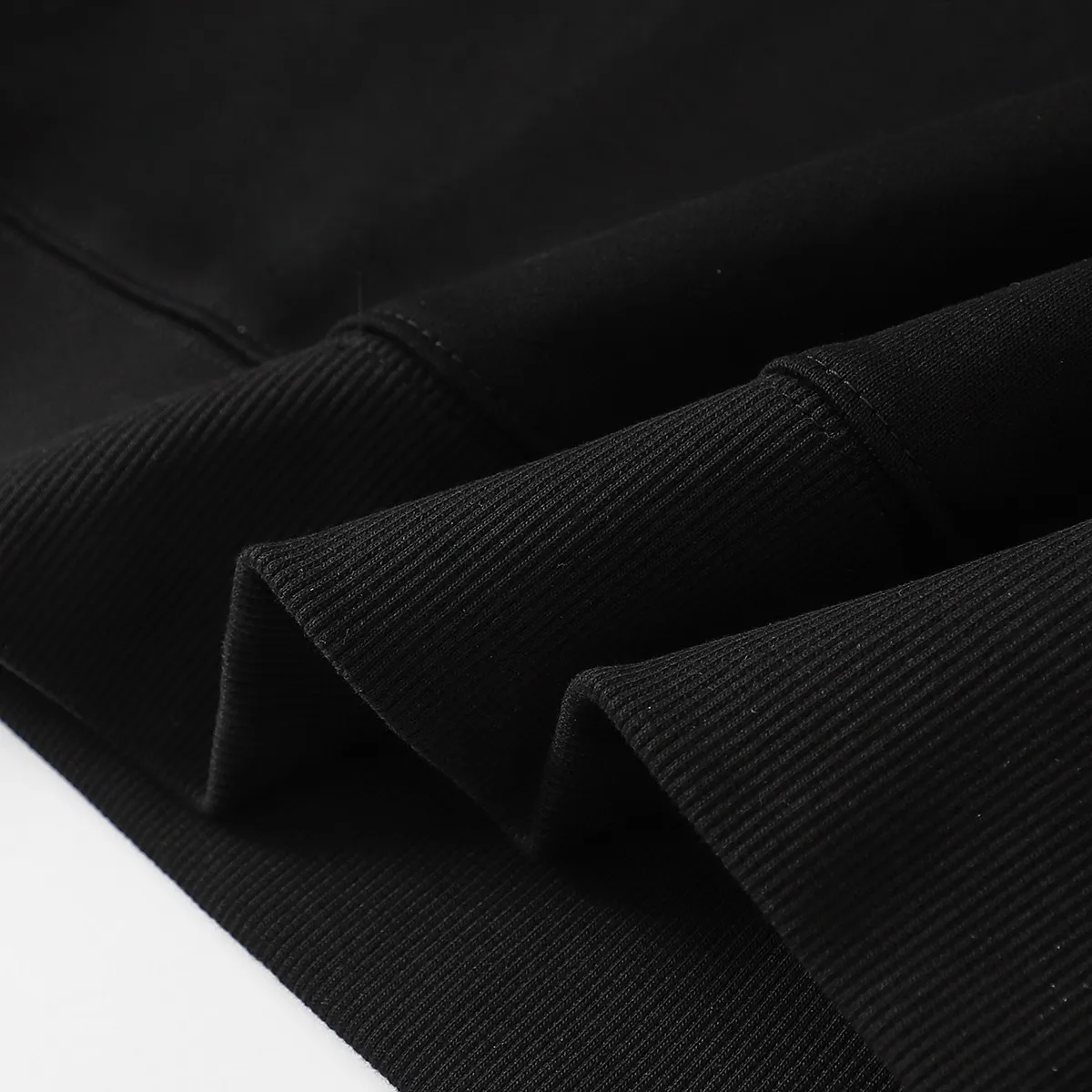 【2026】【BURBERRY   公式旗艦店】バーバリー   丸首の衛衣 スウェットご好評に付き再入荷 241025