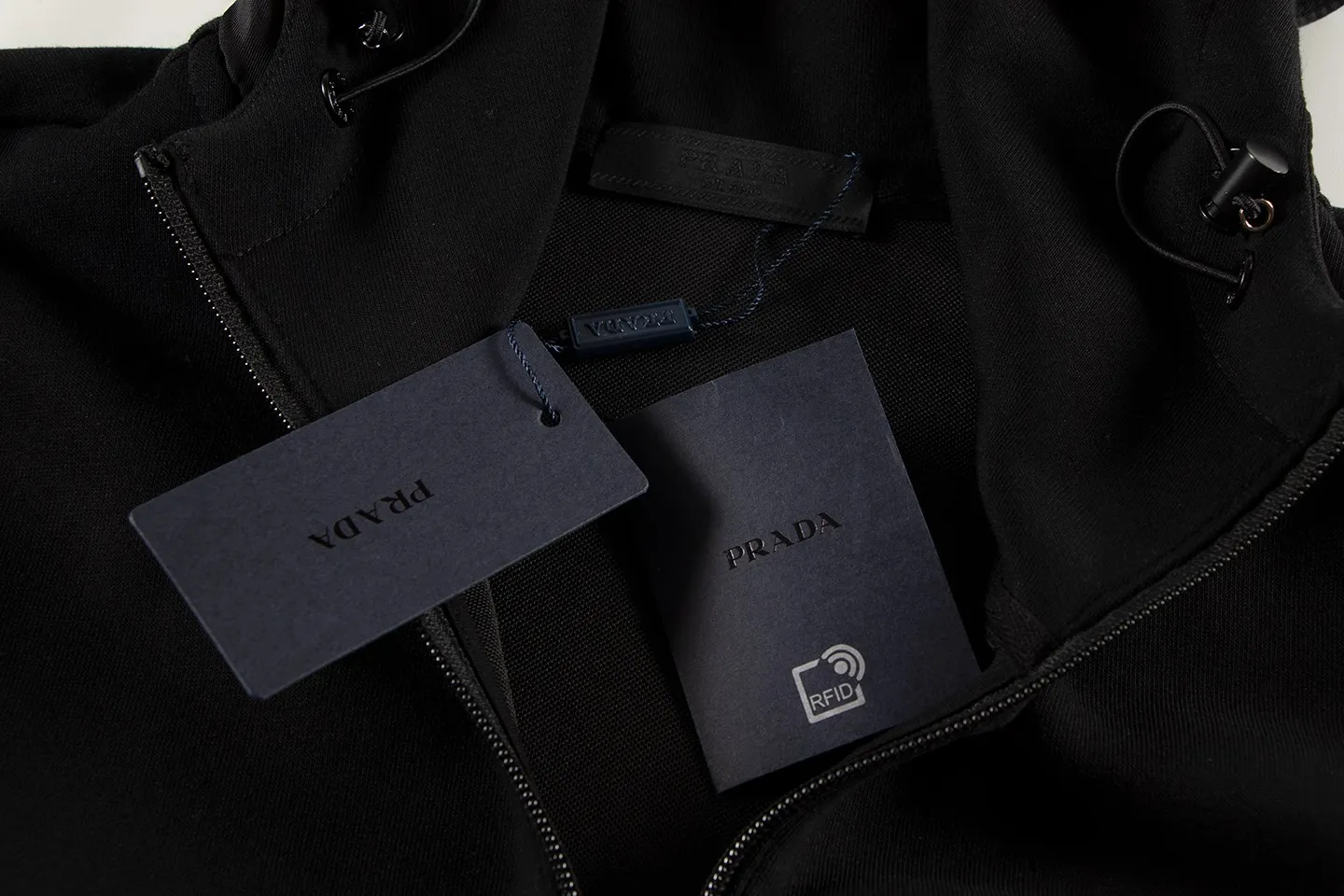 【2026】【PRADA  公式旗艦店】 プラダ  ジャケット着 ご好評に付き再入荷！241024