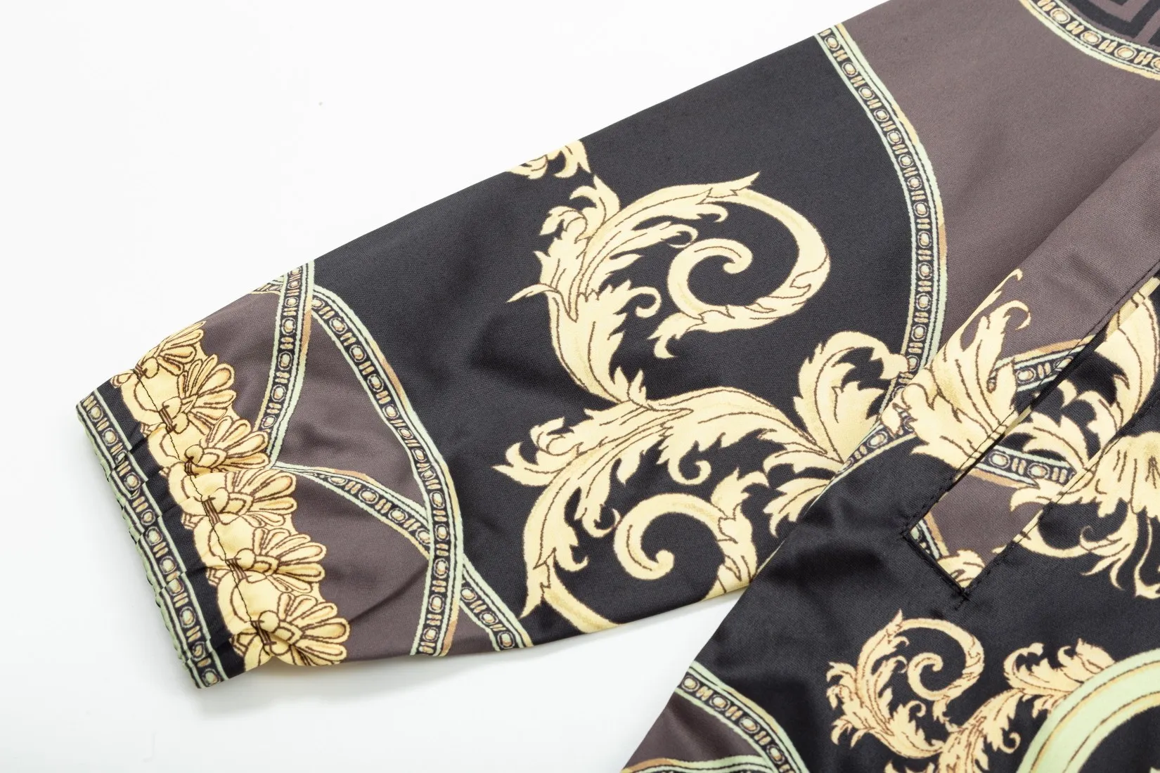 【2026】【VERSACE   公式旗艦店】ヴェルサーチ   ジャケット着 ご好評に付き再入荷！241022