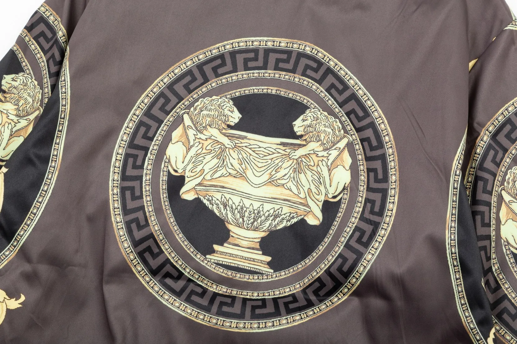 【2026】【VERSACE   公式旗艦店】ヴェルサーチ   ジャケット着 ご好評に付き再入荷！241022