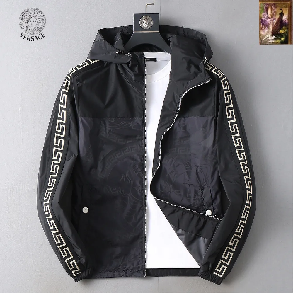 【2026】【VERSACE   公式旗艦店】ヴェルサーチ   ジャケット着 ご好評に付き再入荷！241022