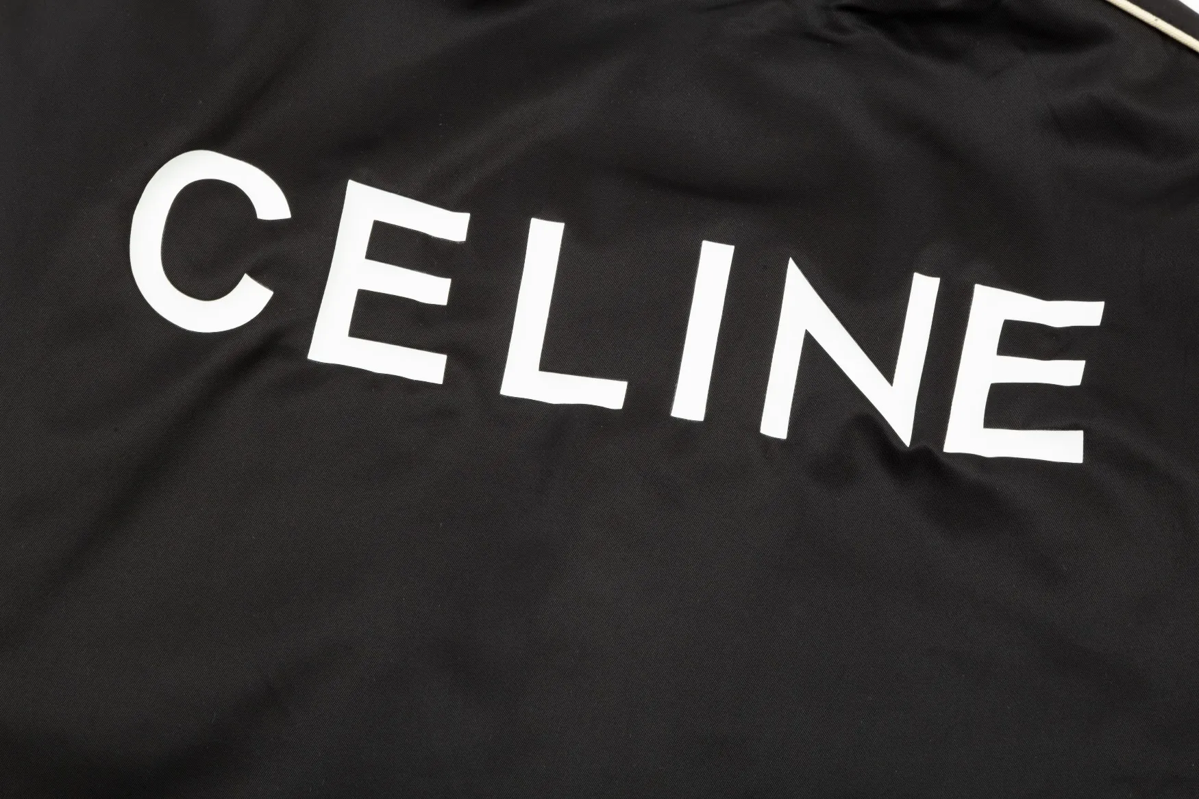 【2026】【CELINE  公式旗艦店】セリーヌ  ジャケット着 ご好評に付き再入荷！241022