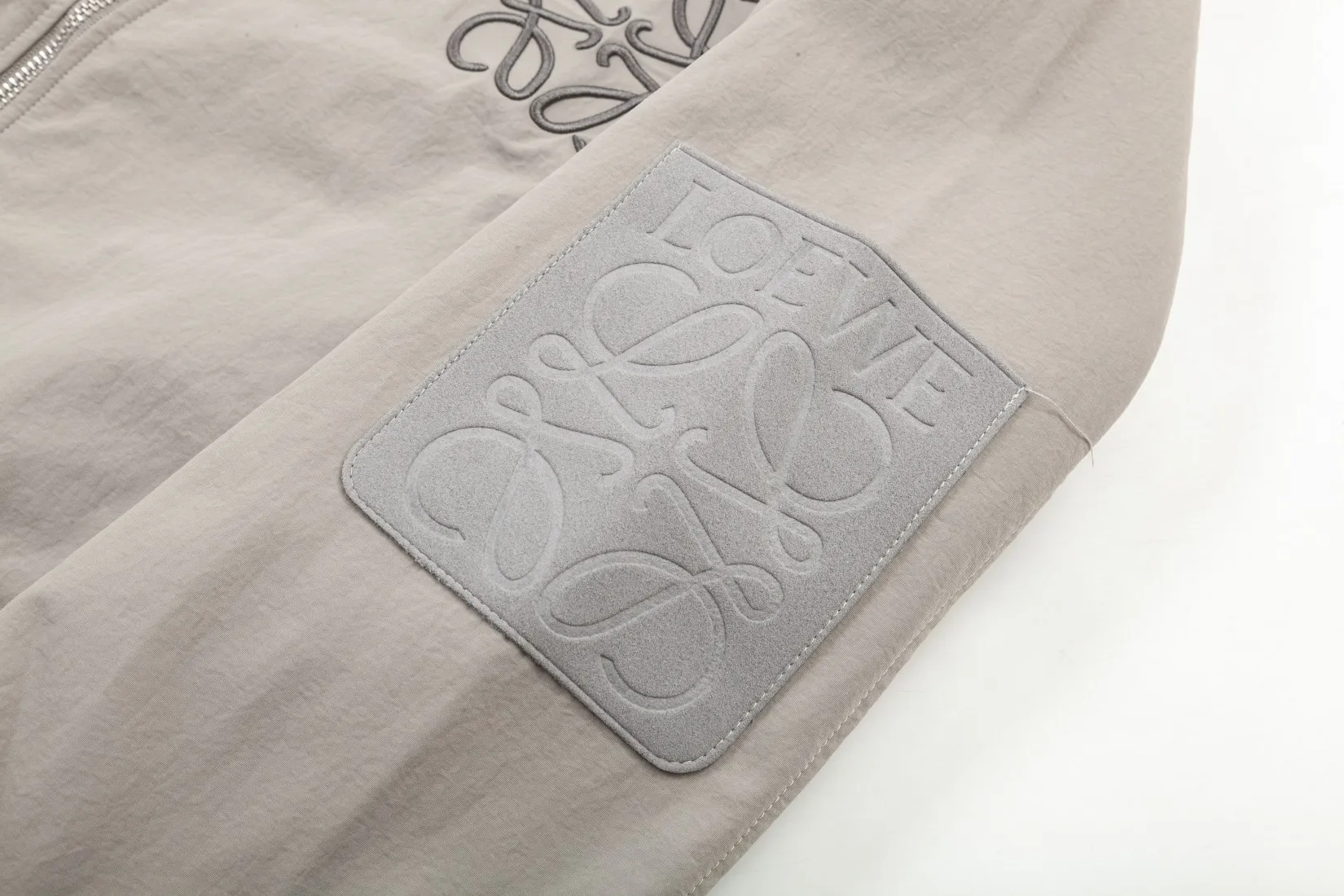 【2026】【LOEWE  公式旗艦店】ロエベ  ジャケット着 ご好評に付き再入荷！241021