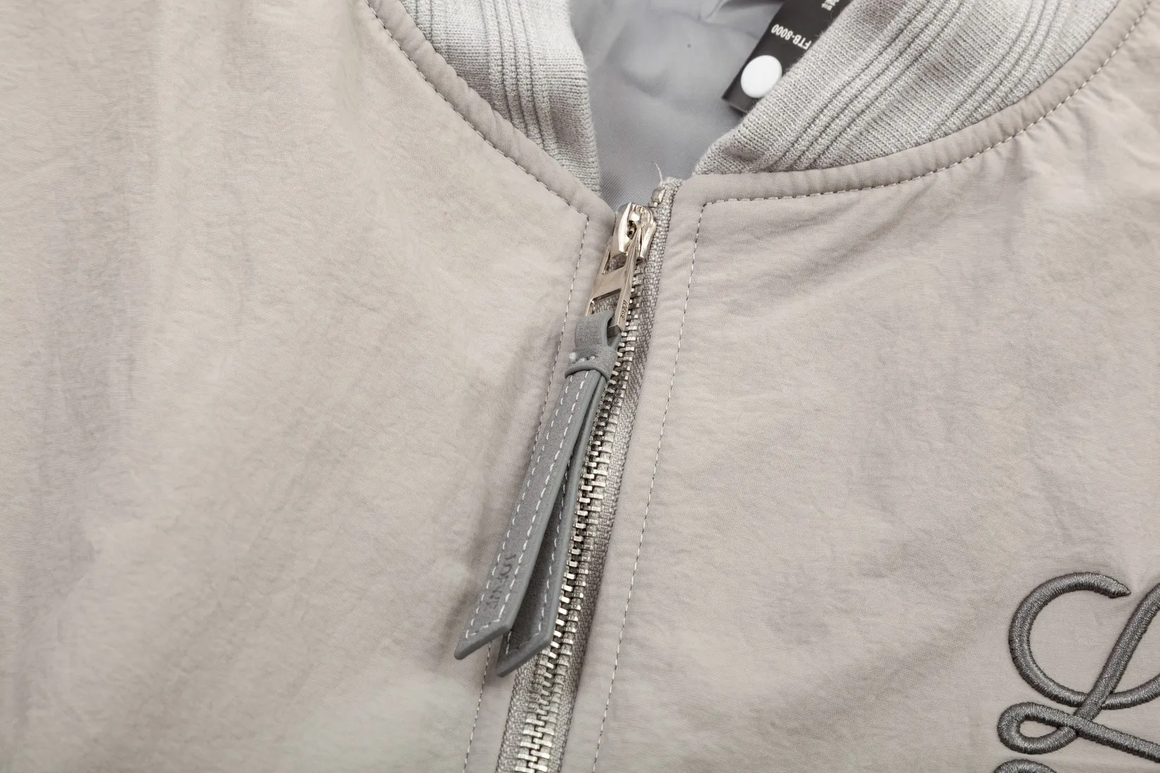 【2026】【LOEWE  公式旗艦店】ロエベ  ジャケット着 ご好評に付き再入荷！241021