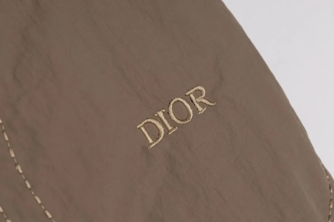 【2026】【DIOR  公式旗艦店】ディオール  ジャケット着 ご好評に付き再入荷！241021