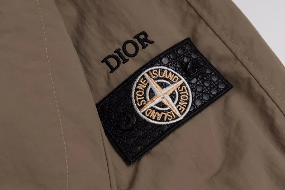 【2026】【DIOR  公式旗艦店】ディオール  ジャケット着 ご好評に付き再入荷！241021