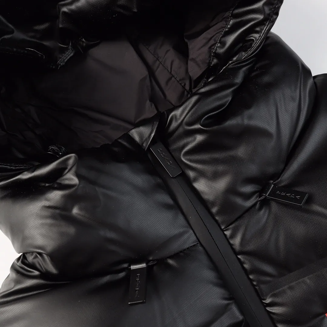 【2026】【PRADA 公式旗艦店】プラダ   ダウンジャケット 好評に付き再入荷！ 271017
