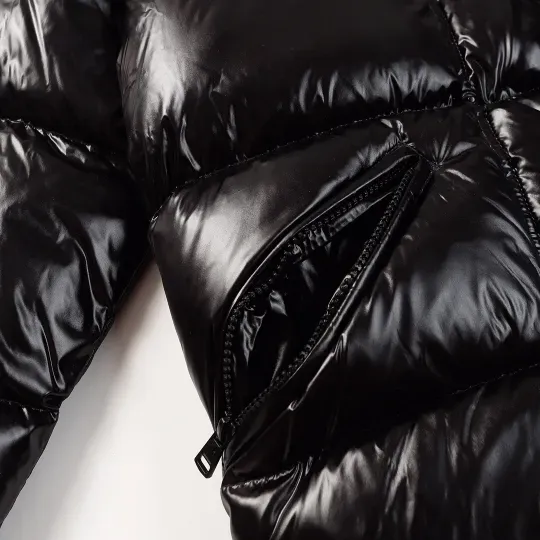 【2026】【MONCLER公式 旗艦店】（モンクレール） ダウンジャケット  241016