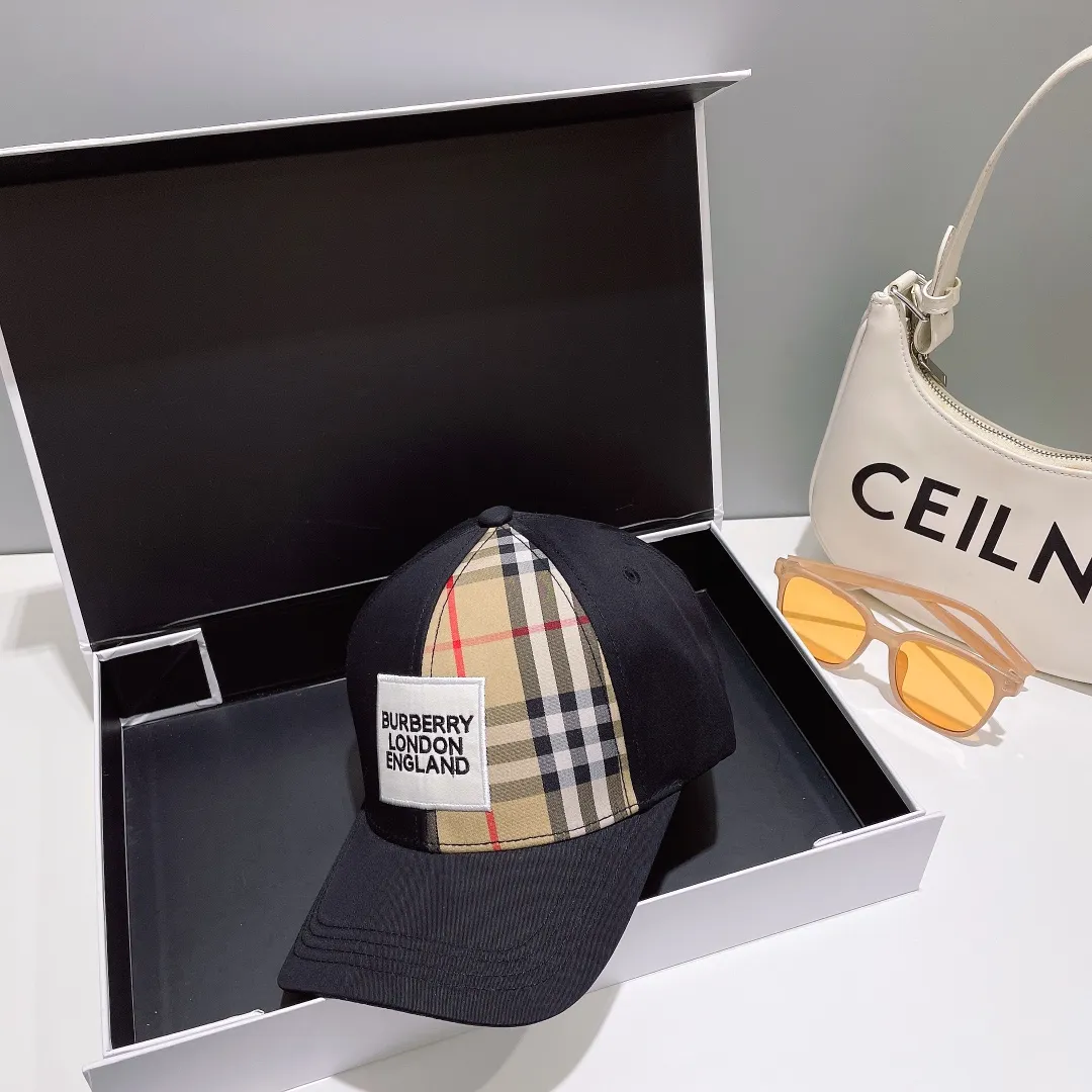 【2026】【BURBERRY  バーバリー】【数量限定】 野球帽 / ハット 241011