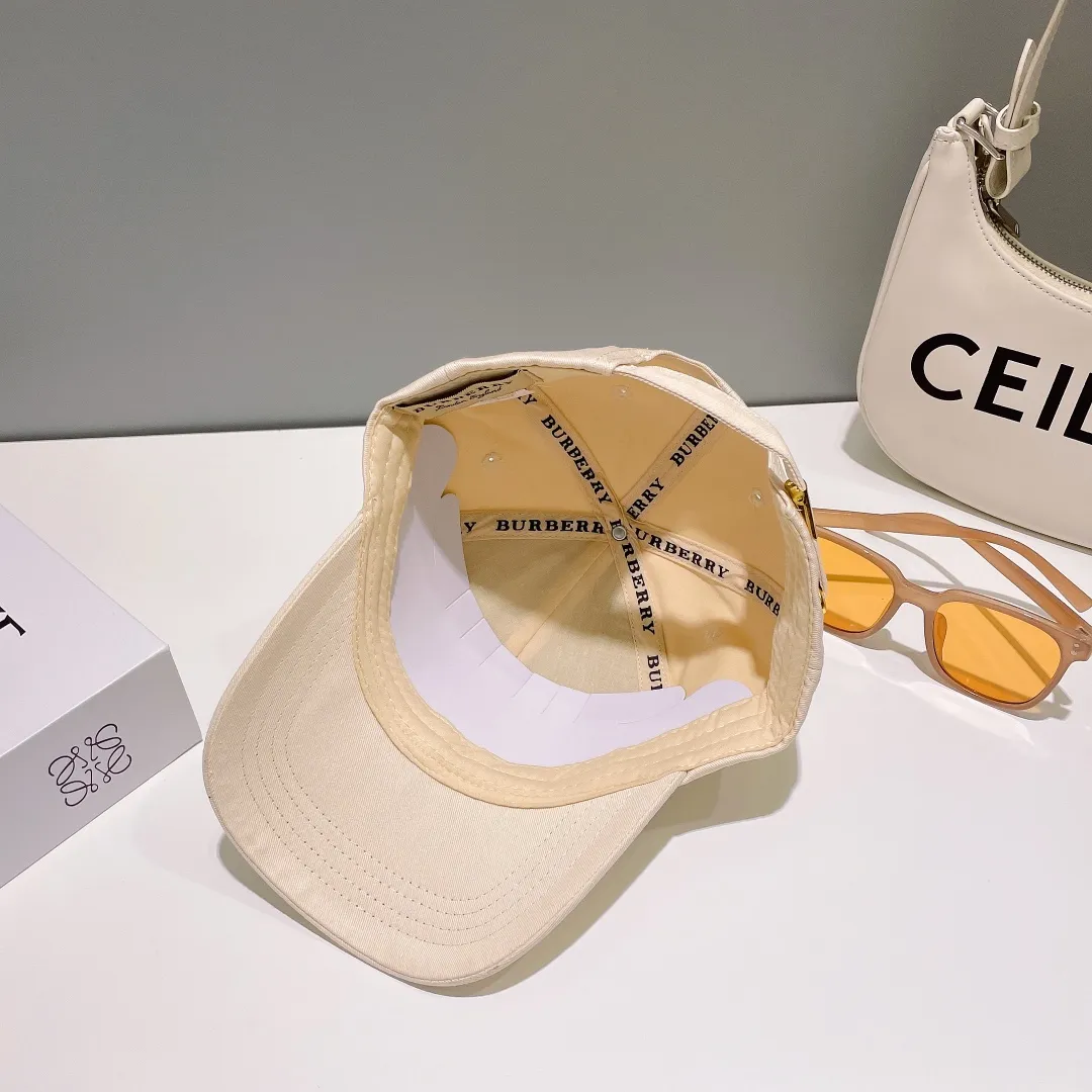 【2026】【BURBERRY  バーバリー】【数量限定】 野球帽 / ハット 241011