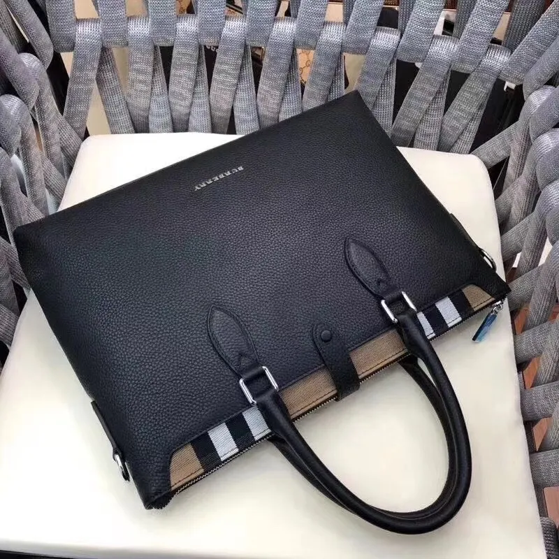 【2026】 【BURBERRY 公式旗艦店】バーバリー  ハンドバッグ 当日出荷 好評に付き再入荷！38-29-6CM 241007