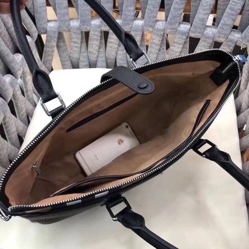 【2026】 【BURBERRY 公式旗艦店】バーバリー  ハンドバッグ 当日出荷 好評に付き再入荷！38-29-6CM 241007