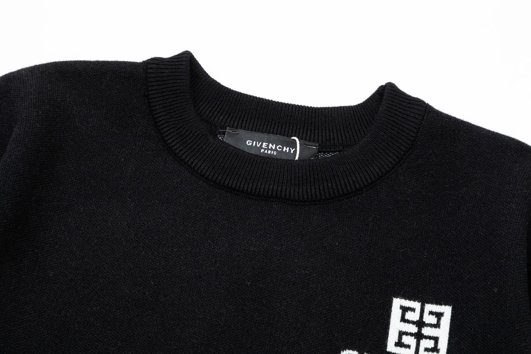 【2026】【GIVENCHY  公式旗艦店】ジバンシー  セーター好評に付き再入荷！ 240930