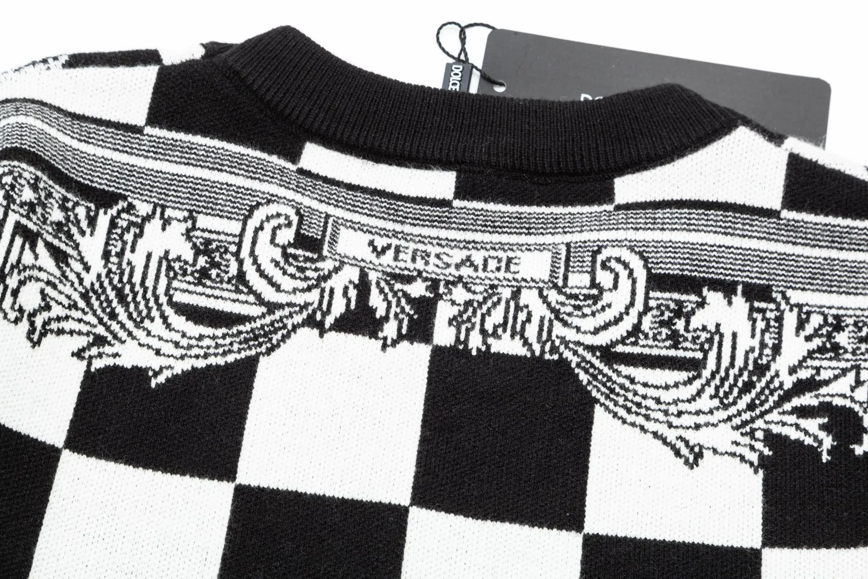 【2026】【VERSACE  公式旗艦店】ヴェルサーチ  セーター好評に付き再入荷！ 240930
