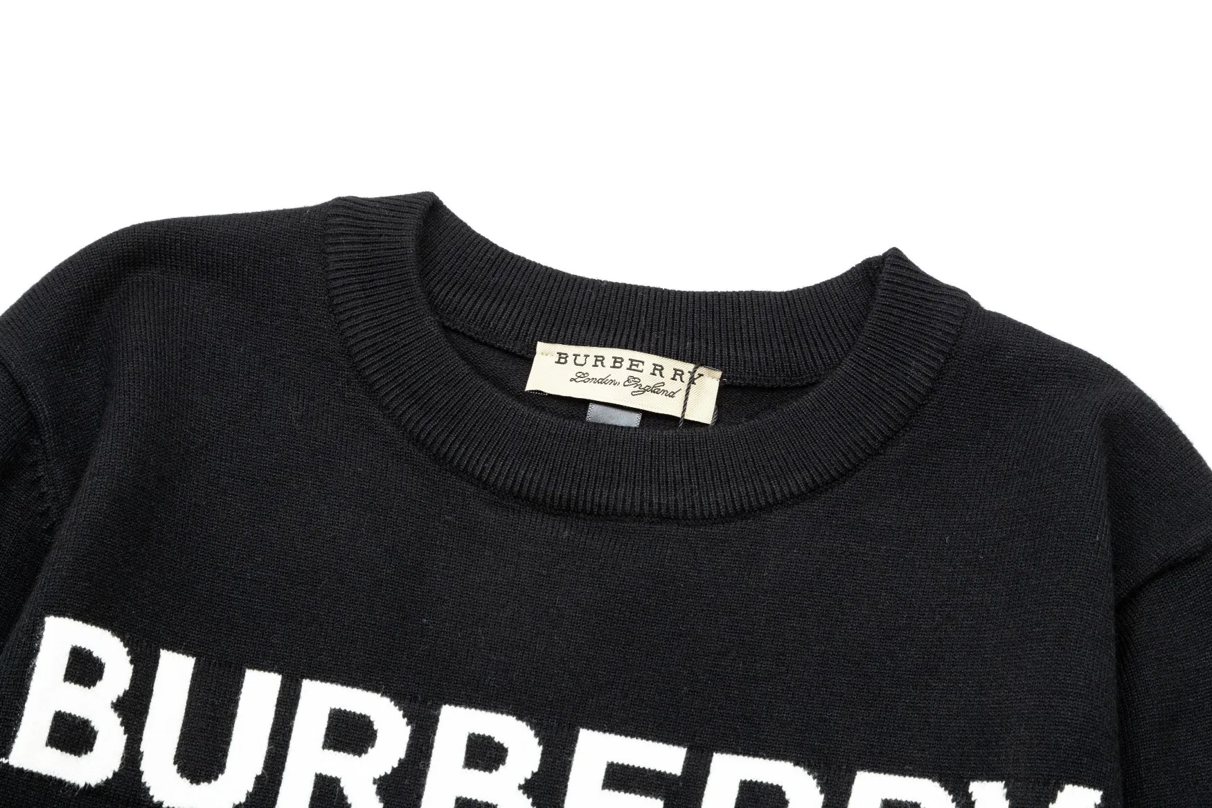 【2026】【BURBERRY 公式旗艦店】バーバリー   セーター好評に付き再入荷！ 240930
