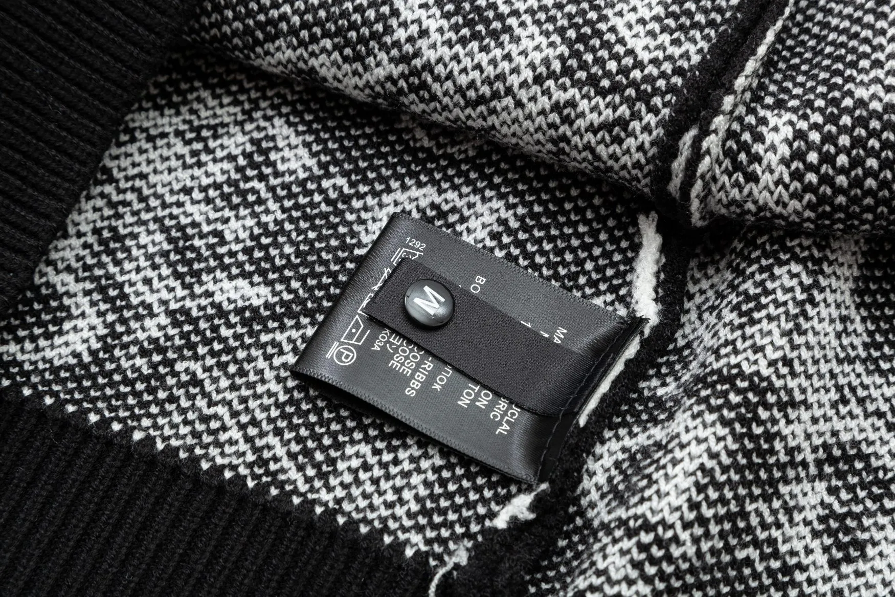 【2026】【DIOR 公式旗艦店】ディオール   セーター好評に付き再入荷！ 240929