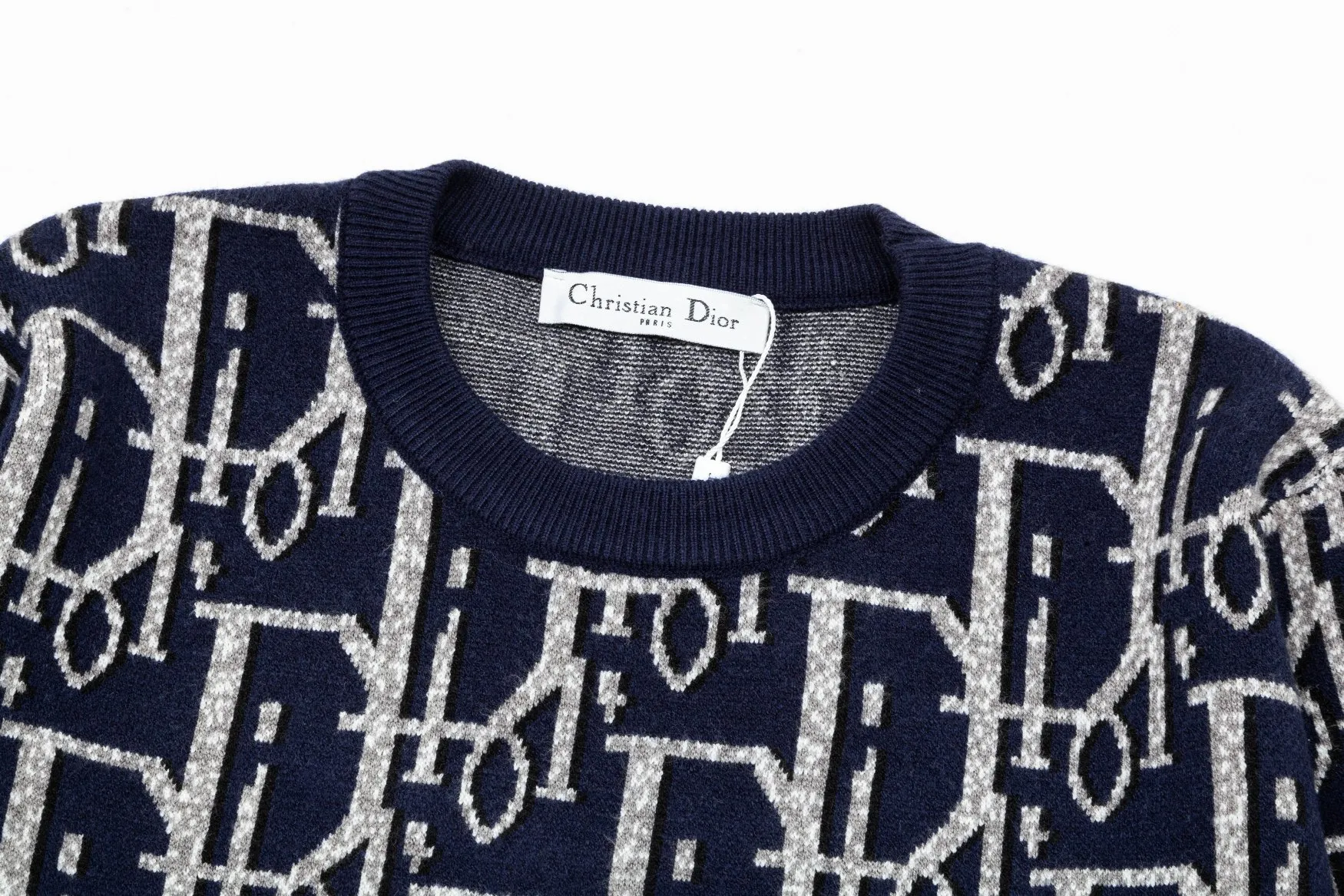 【2026】【DIOR 公式旗艦店】ディオール   セーター好評に付き再入荷！ 240929