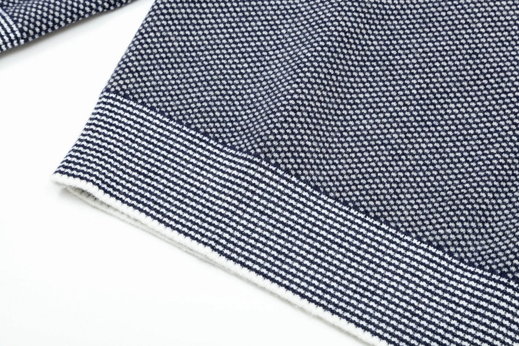 【2026】【DIOR 公式旗艦店】ディオール   セーター好評に付き再入荷！ 240929