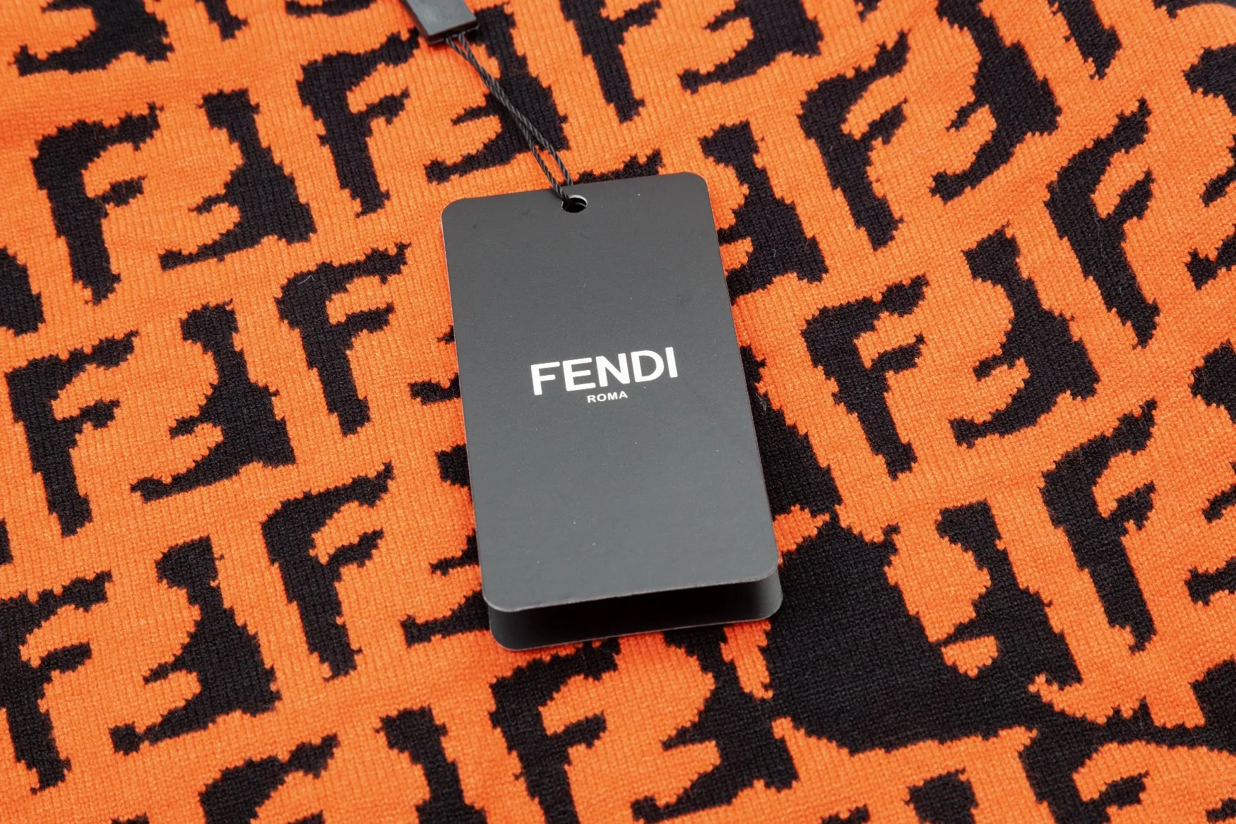 【2026】【FENDI 公式旗艦店】フェンディ   セーター好評に付き再入荷！ 240929