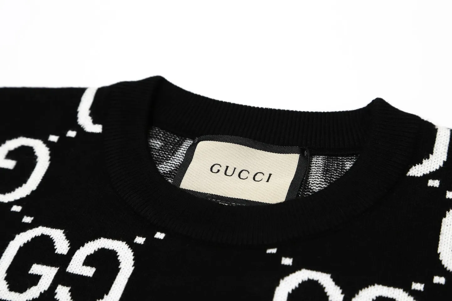 【2026】【GUCCI 公式旗艦店】グッチ  セーター好評に付き再入荷！ 240928