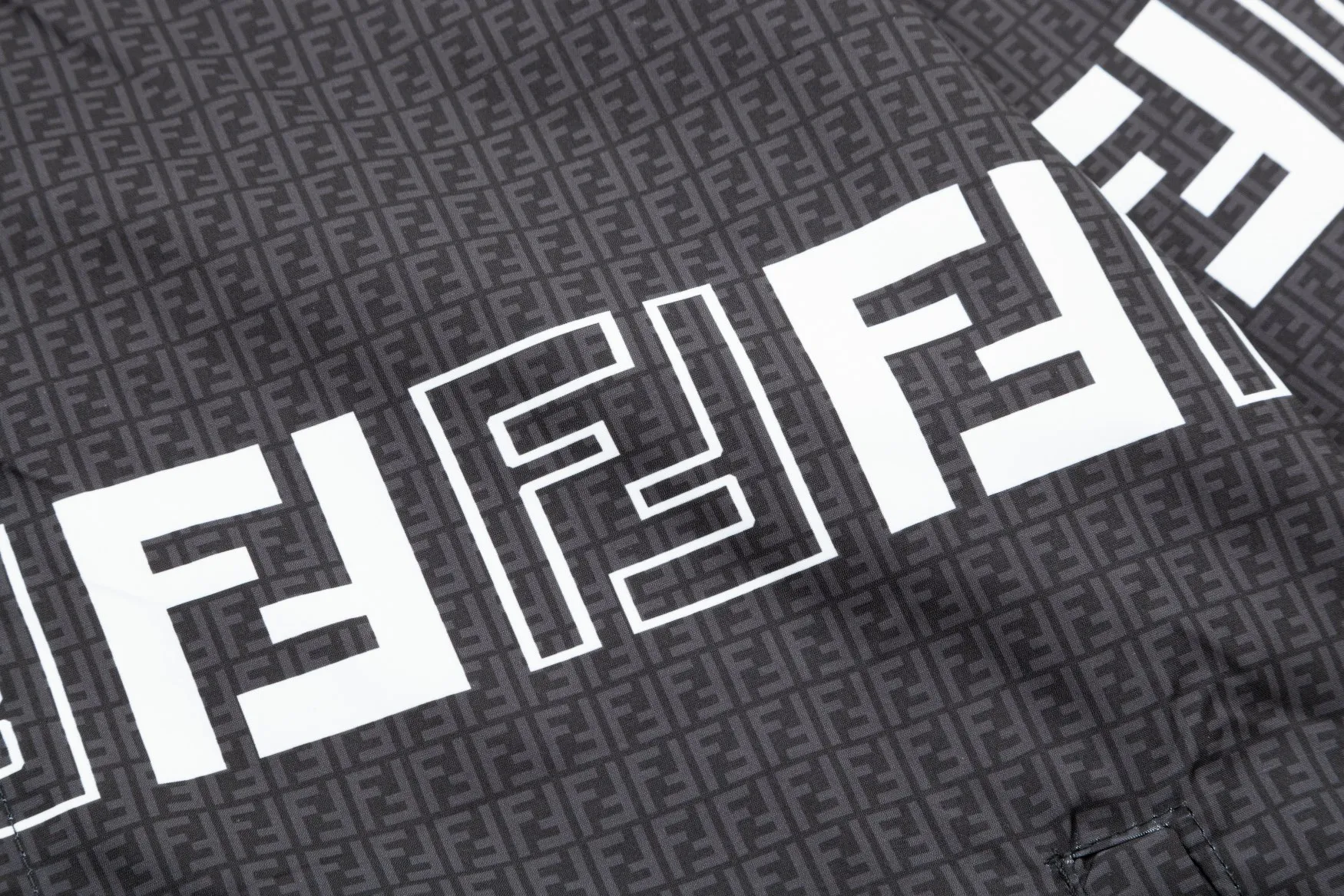 【2026】【FENDI】フェンディ  ジャケット着ご好評に付き再入荷！240926