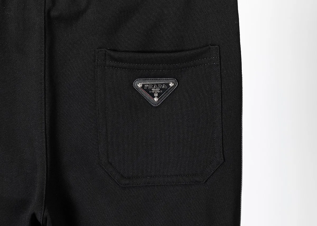 【2026】【Prada】( プラダ )  スーツ【即日出荷】ご好評に付き再入荷！240915