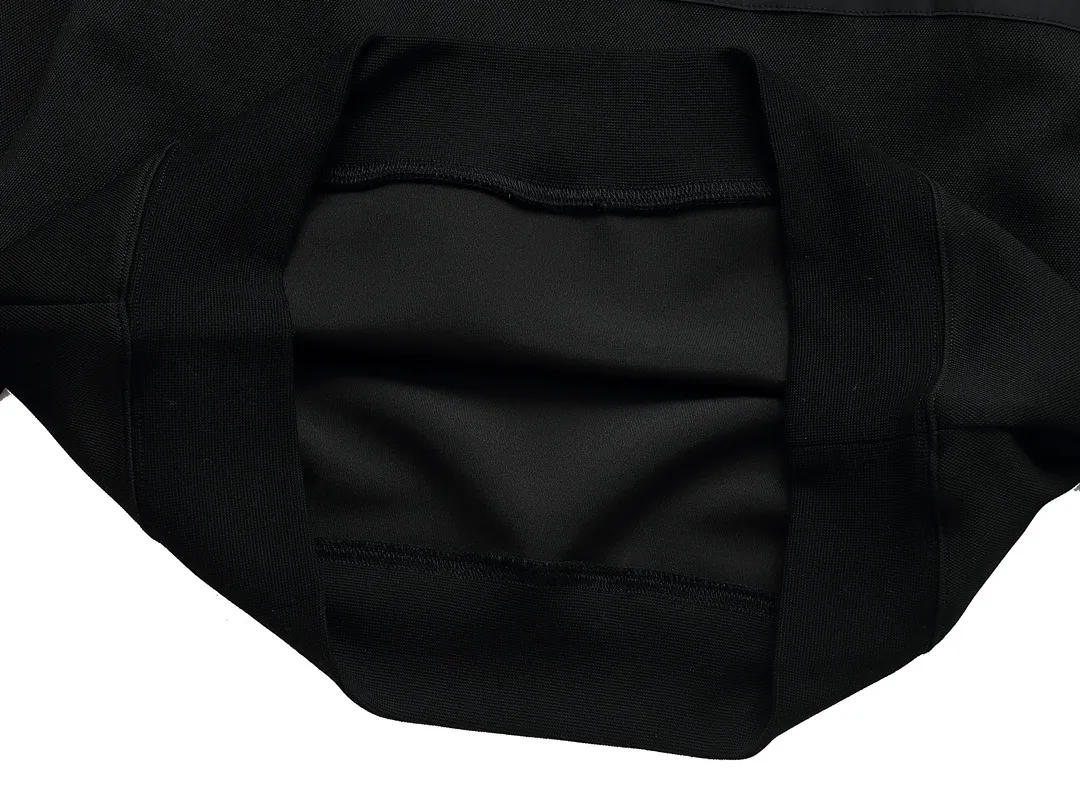 【2026】【PRADA 公式旗艦店】プラダ  丸首の衛衣 スウェットご好評に付き再入荷 240925