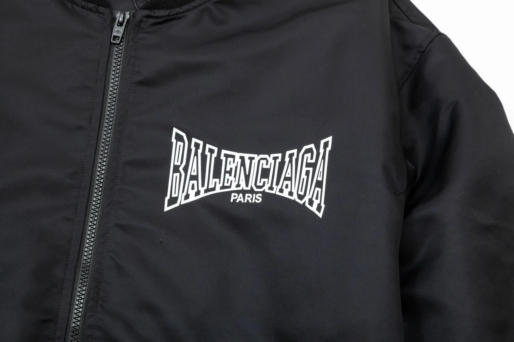【2026】【BALENCIAGA】バレンシアガ  ジャケット着  ご好評に付き再入荷！240924